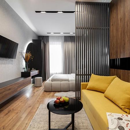 Dream Apartament On Drahomanova Street Lviv Exterior photo