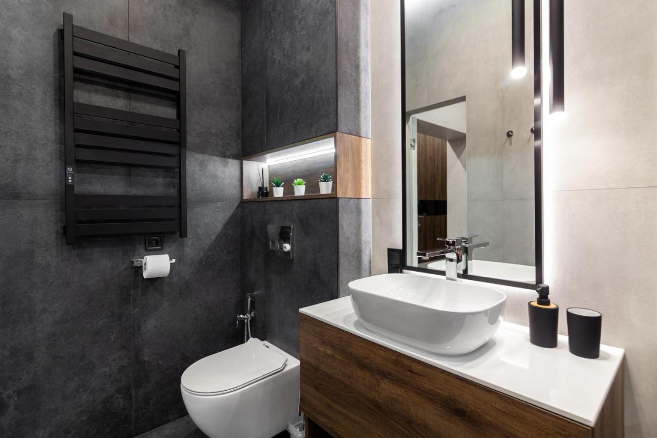 Dream Apartament On Drahomanova Street Lviv Exterior photo